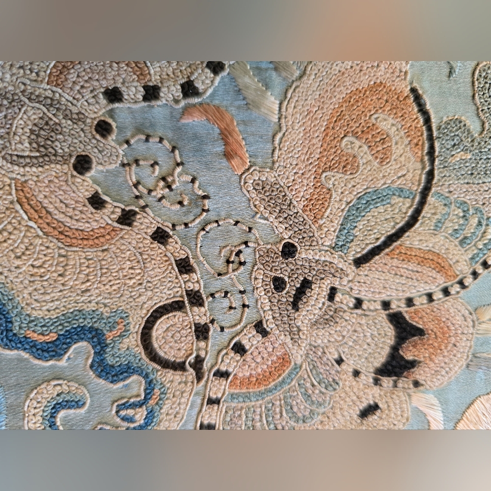Early 20th Century Embroidery Silk Panel With Forbidden Stitch - Picture 11 of 15